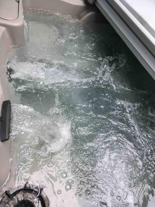 Caddy Corner Has A Hot Tub Just Outside Of Town Villa French Lick Exteriör bild
